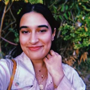 Meet your Posher, Khadija